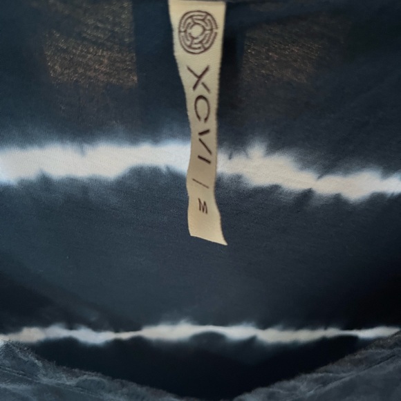 Tye dyed tank top with pleated back - Picture 3 of 3